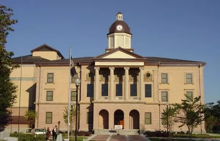 Columbia County, Florida Courthouse entrance